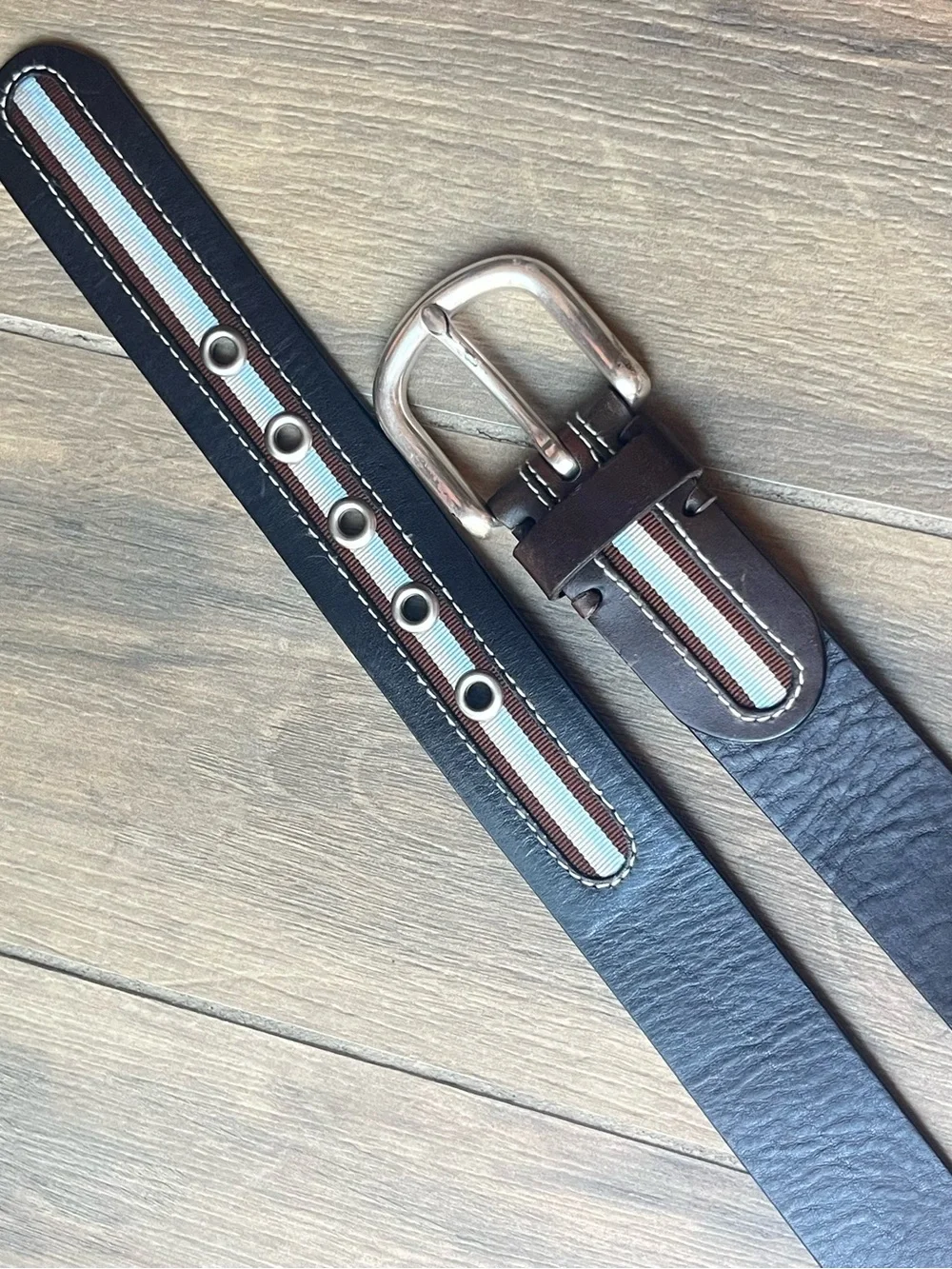 Vintage Fossil Brown Leather belt Small 28”-32”